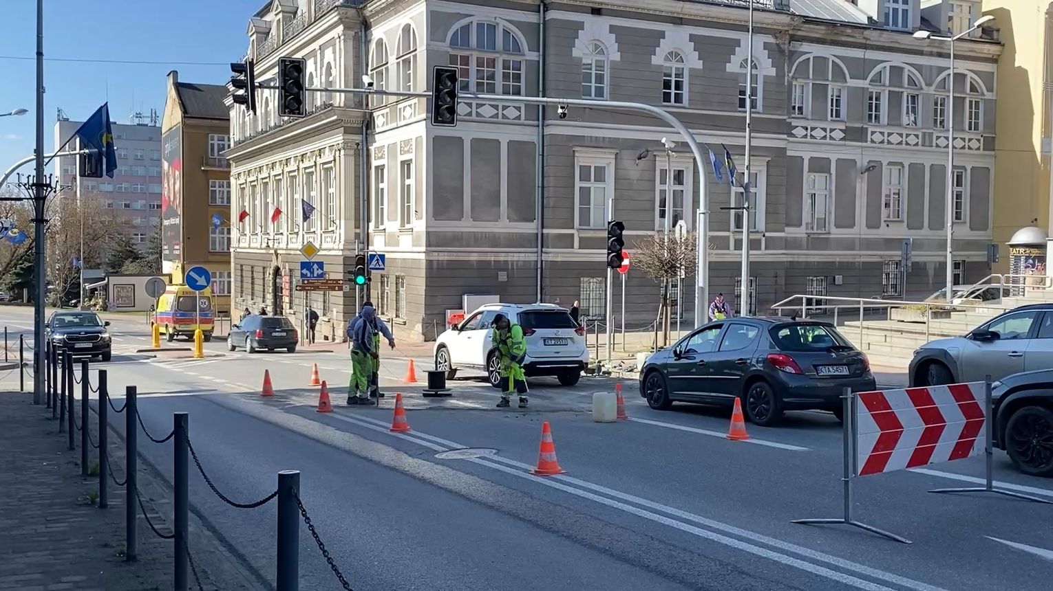 Tarnów naprawia drogi po zimie. Trwa usuwanie ubytków