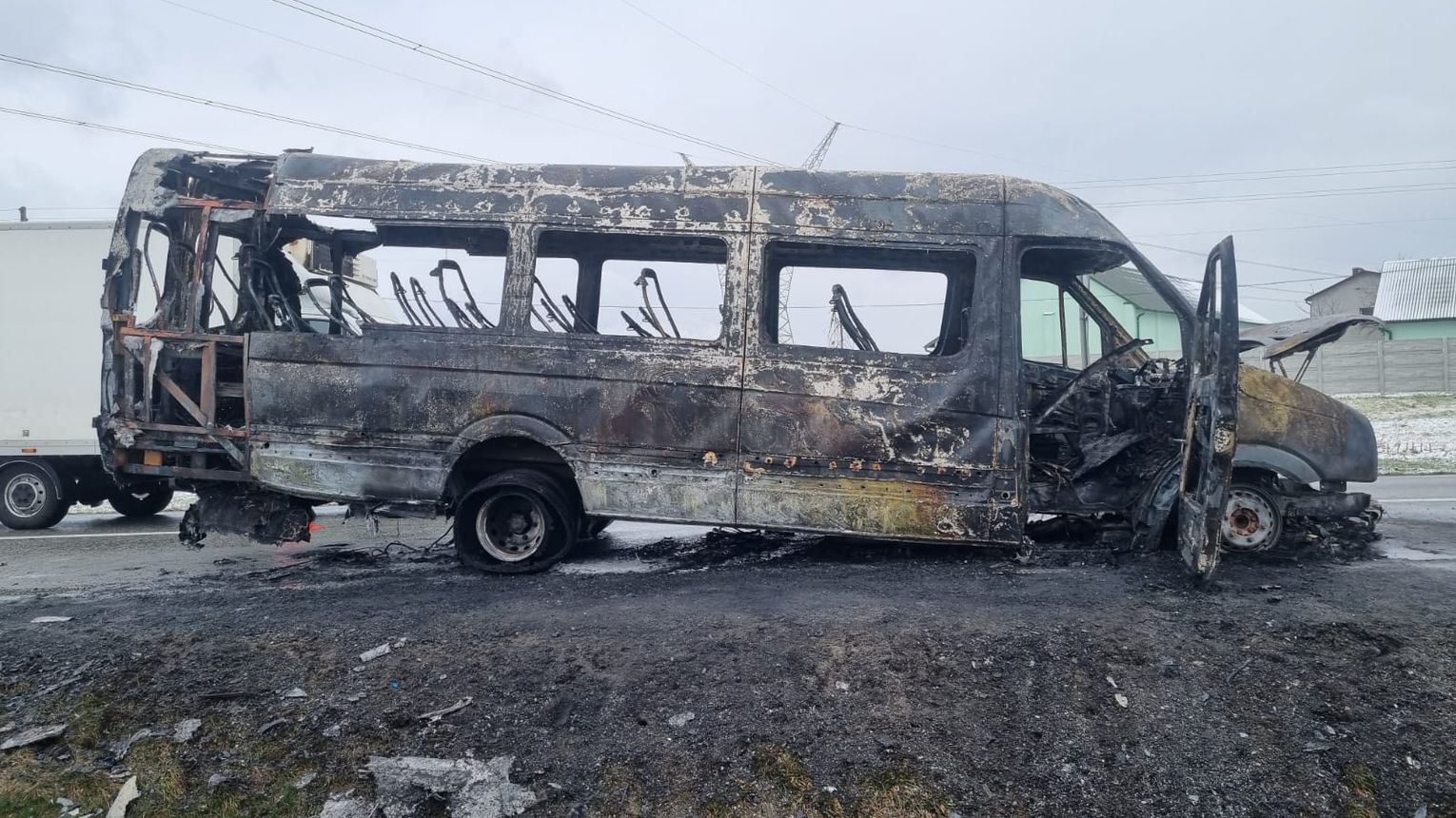 Tarnowska policja poszukuje świadków pożaru busa w Brniu!