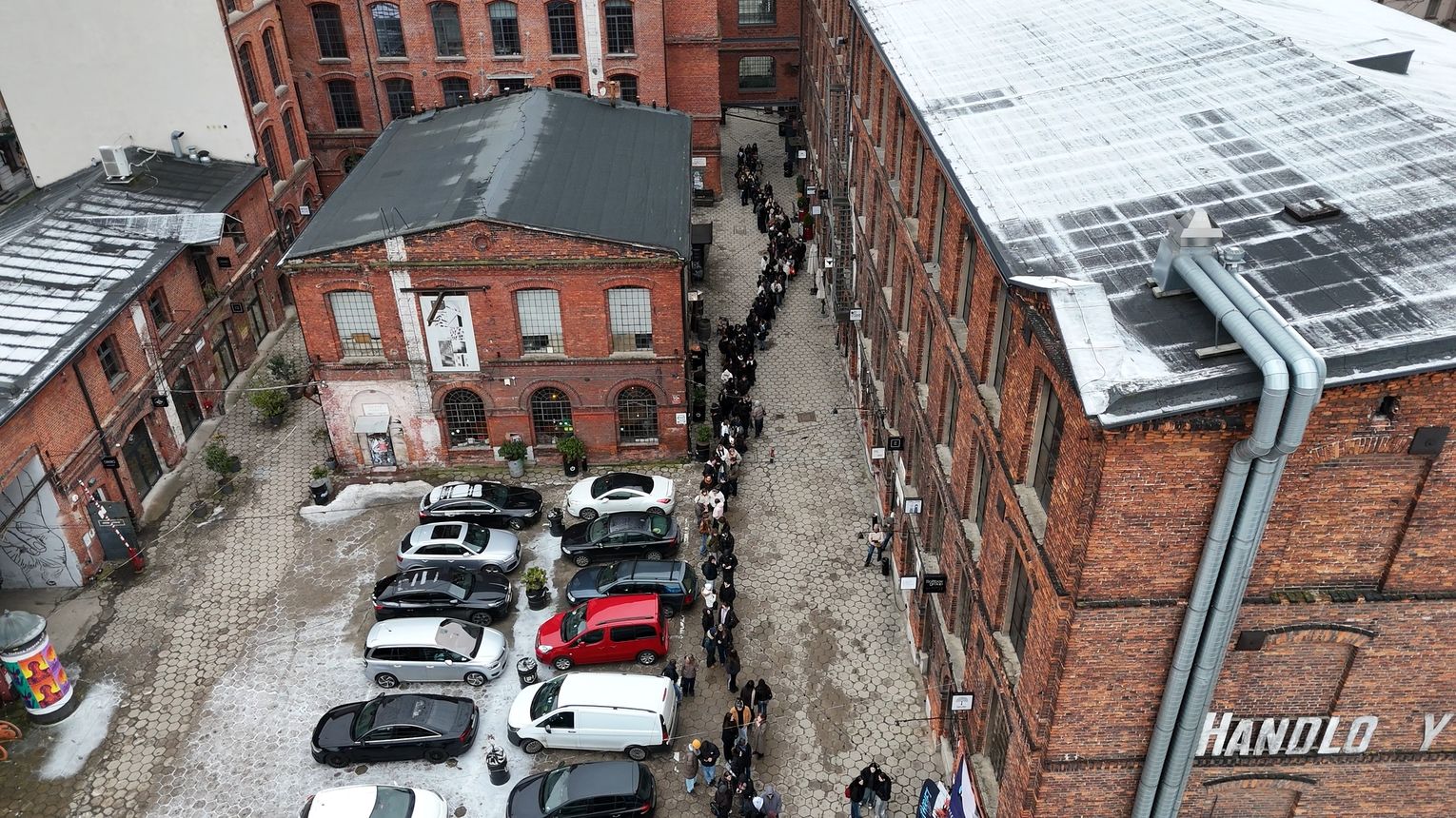 Projekt współzałożyciela z Tarnowa – ThriftUp łączy modę i pomoc charytatywną