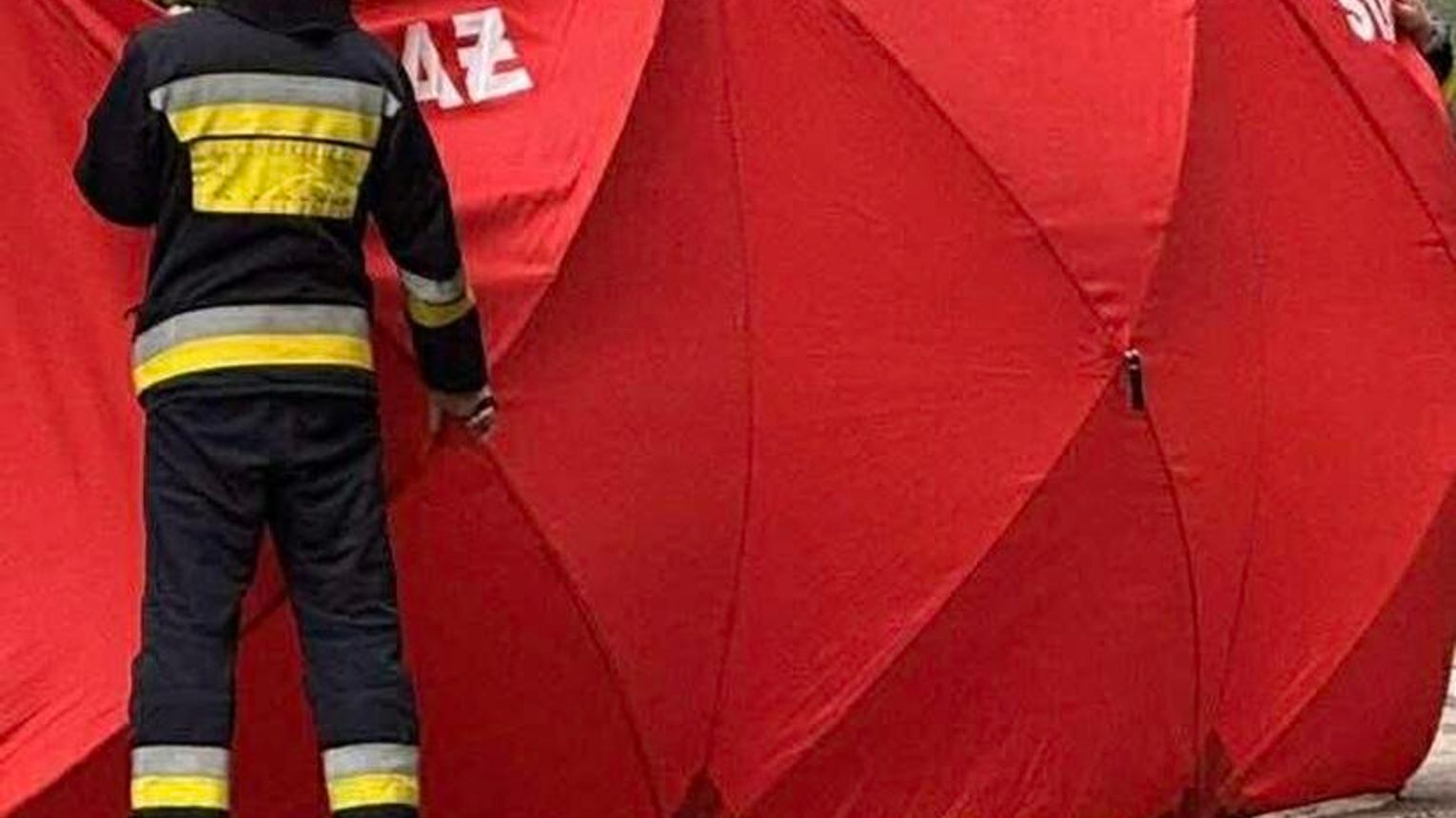 Tragiczny wypadek na DK 94 w Targowisku po zderzeniu pieszego i rowerzysty