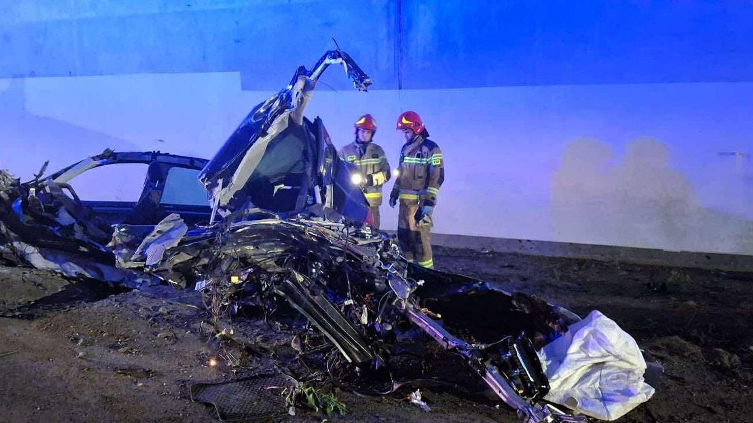 Tragiczny wypadek na Polach Klikowskich. Samochód uderzył w wiadukt
