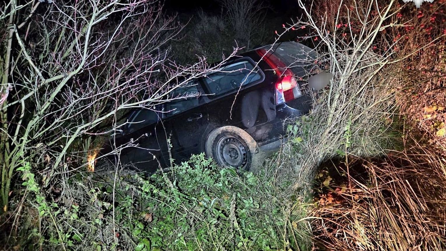 Udawał nieprzytomnego, by uniknąć więzienia [wideo]