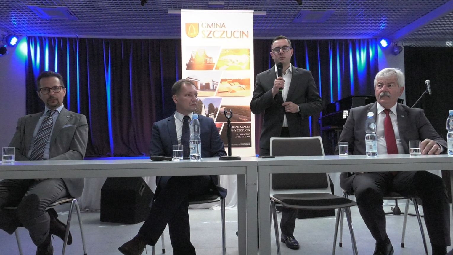 Unieszkodliwianie odpadów azbestowym tematem dyskusji z podsekretarzem stanu Ministerstwa Klimatu i Środowiska w Szczucinie