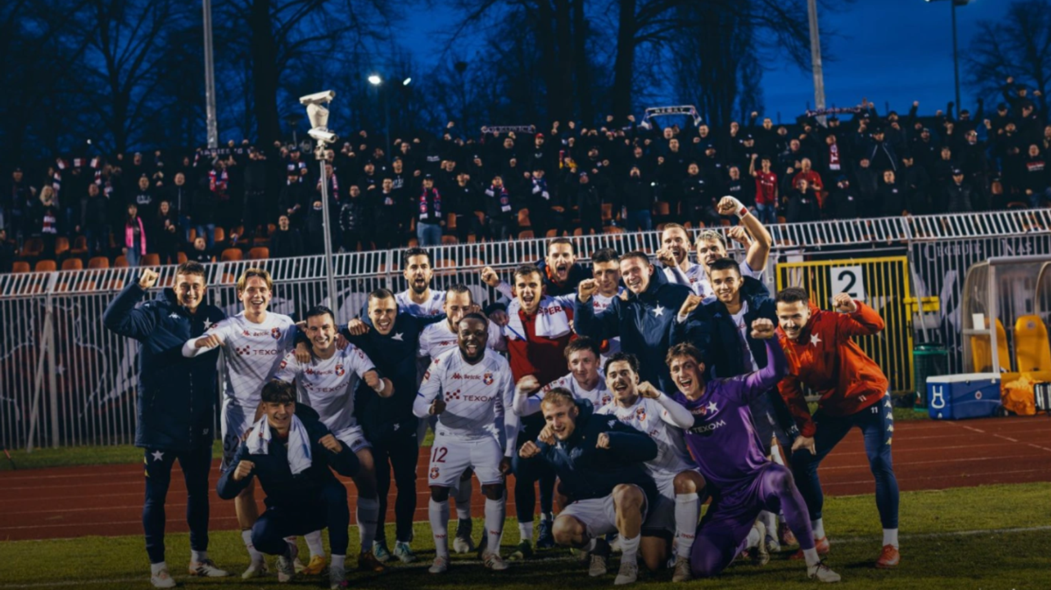 Wisła Kraków wygrywa w Głogowie. Niezawodny Rodado znów strzela [FILM]