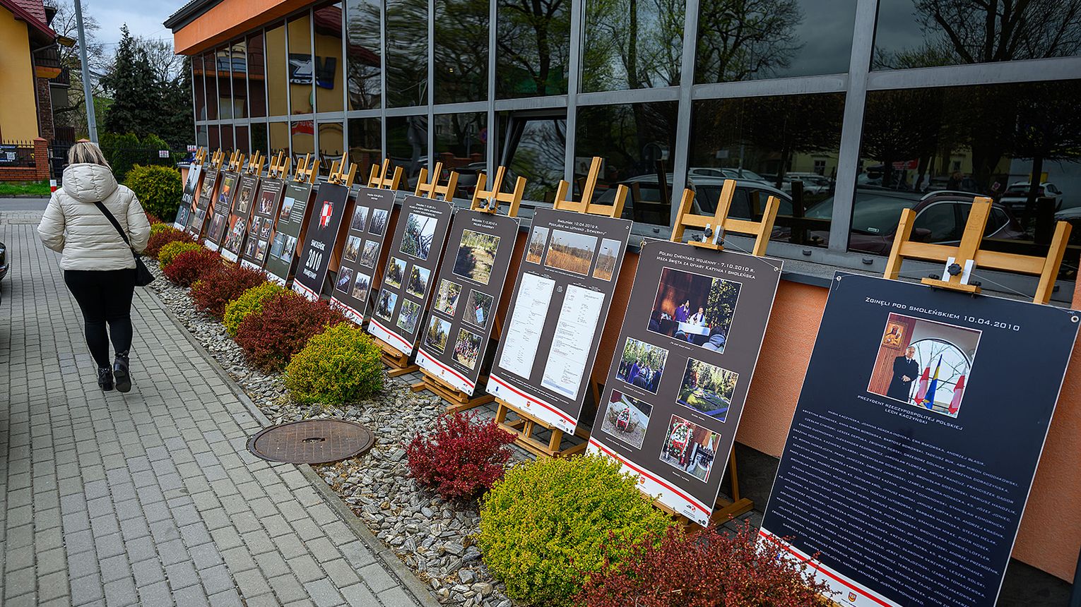 Wstrząsająca wystawa w Tarnowie! Przypomina tragedie, o których nie wolno zapomnieć
