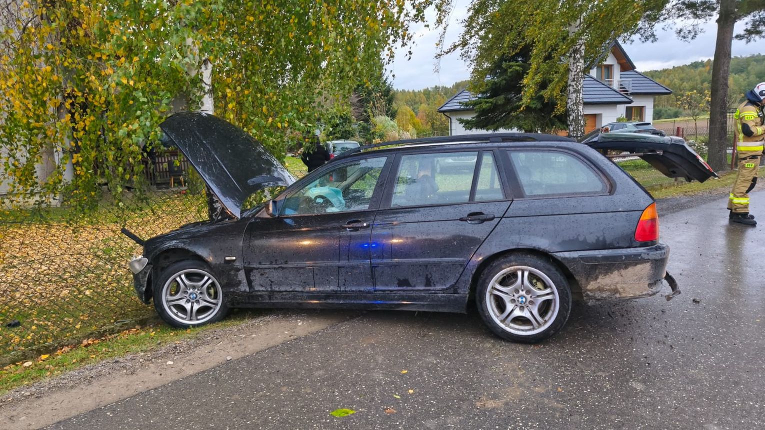 Wypadek BMW w Zalasowej. Jedna osoba została poszkodowana