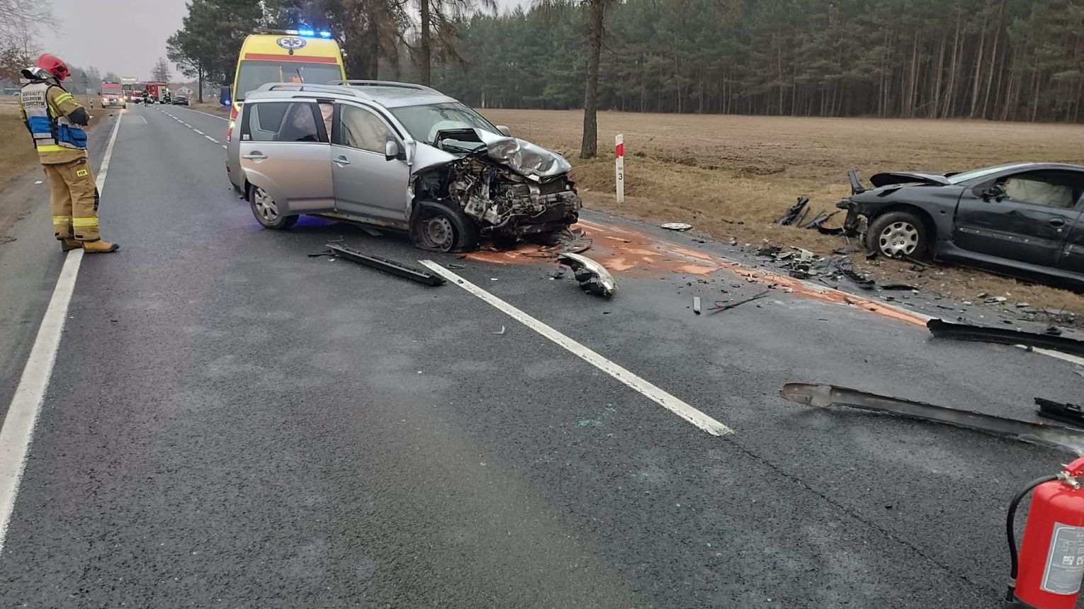 Wypadek trzech samochodów w Smęgorzowie. Są osoby poszkodowane!