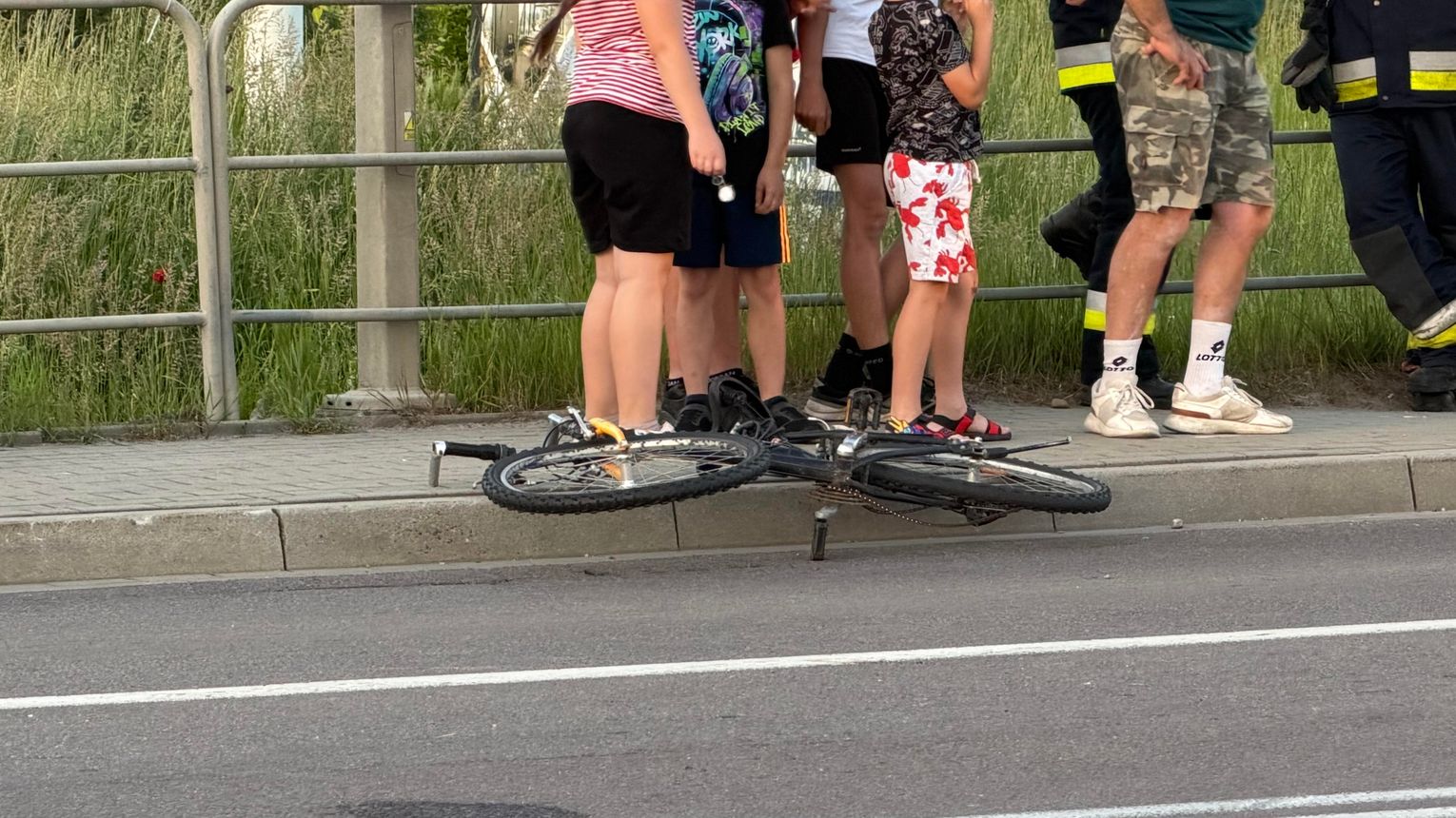 Wypadek w Nowodworzu. Rowerzysta trafił do szpitala