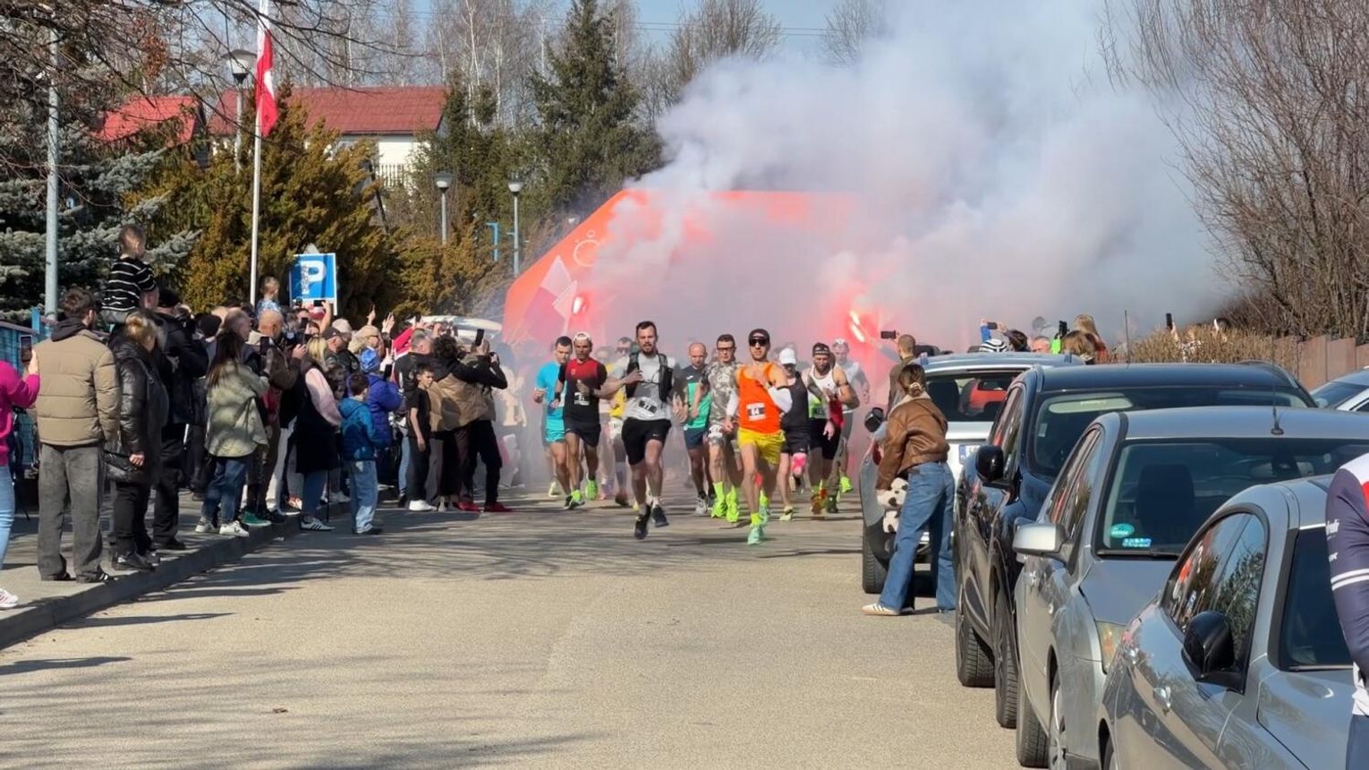 XIV Bieg Tropem Wilczym w Jadownikach połączył sport z hołdem dla Żołnierzy Wyklętych