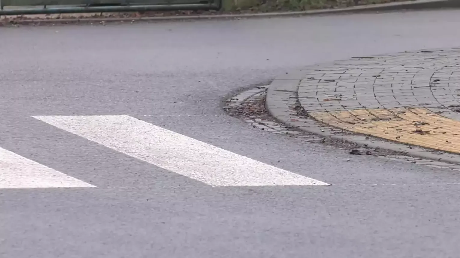 Zakończono poszerzenie ulicy Ostrogskich w Tarnowie. Kierowcy zyskali więcej miejsca