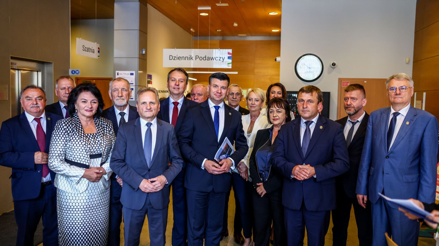 Zarząd województwa małopolskiego z wotum zaufania i absolutorium. Opozycja krytykowała, większość poparła
