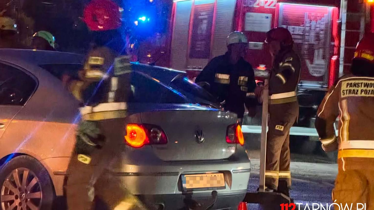 Zderzenie dwóch samochodów na tymczasowym rondzie w Tarnowie. Utrudnienia u zbiegu Lwowskiej, Słonecznej i Orkana