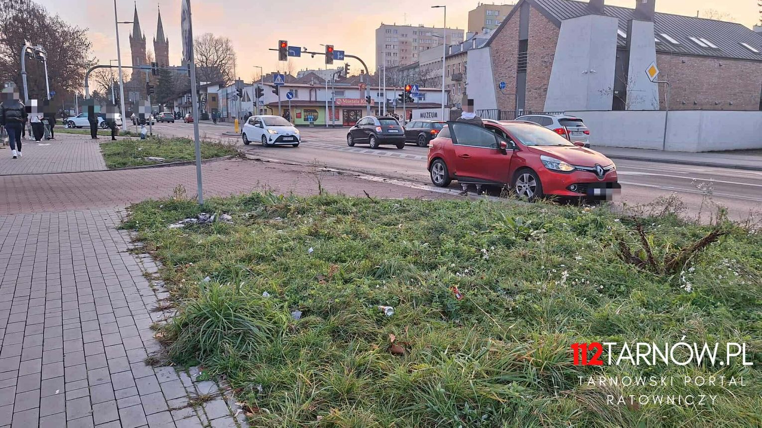 Zderzenie osobówek w centrum Tarnowa