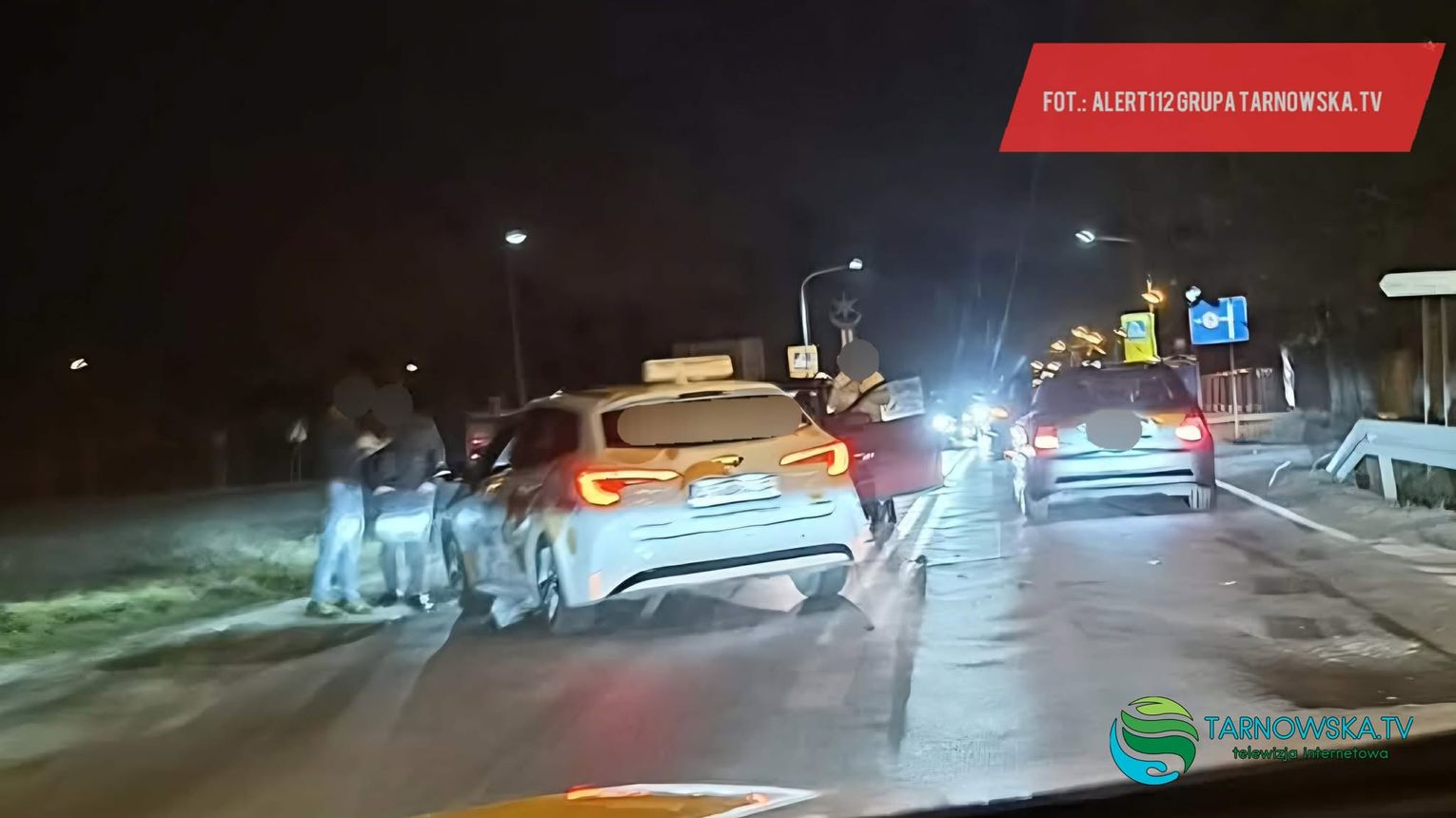 Zderzenie trzech pojazdów na wjeździe do Tarnowa, tworzą się ogromne korki