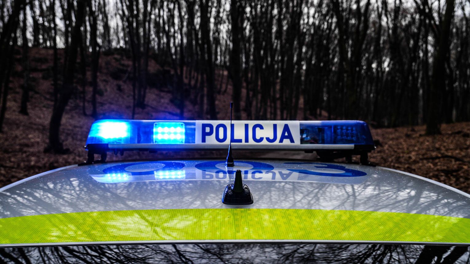 Zjeżdżał z pasa ruchu pod wpływem narkotyków. 22-latek bez uprawnień i OC