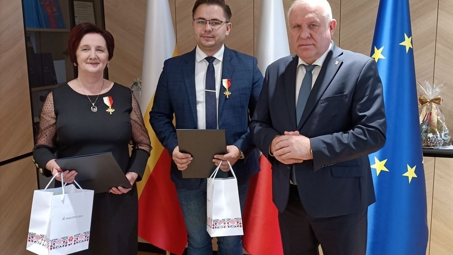 Złote Krzyże Małopolski dla Grażyny Głód i Pawła Łabuza