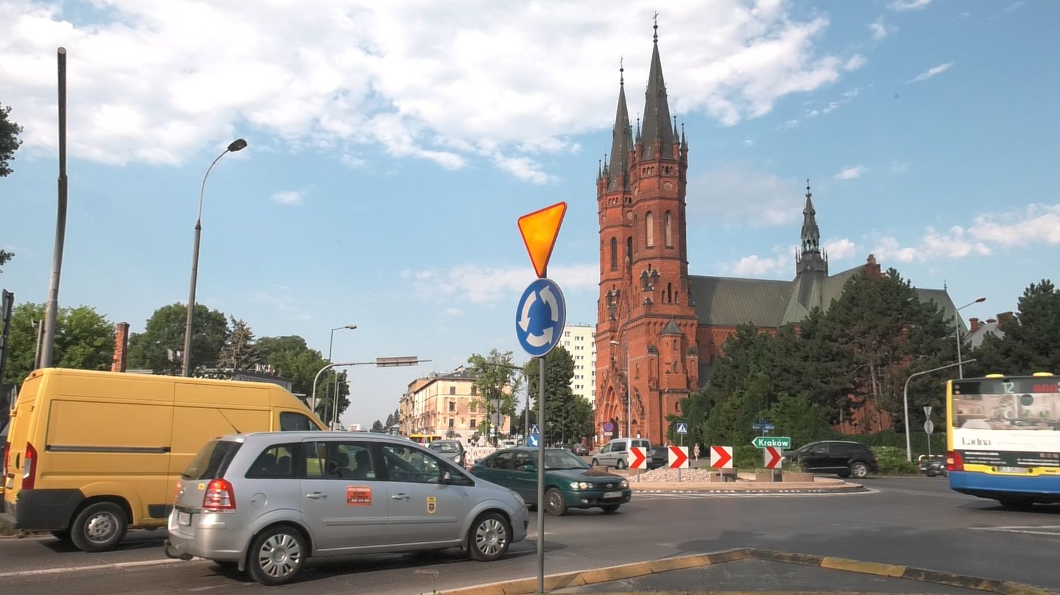Zmiana organizacji ruchu na rondzie przy Owintarze w Tarnowie