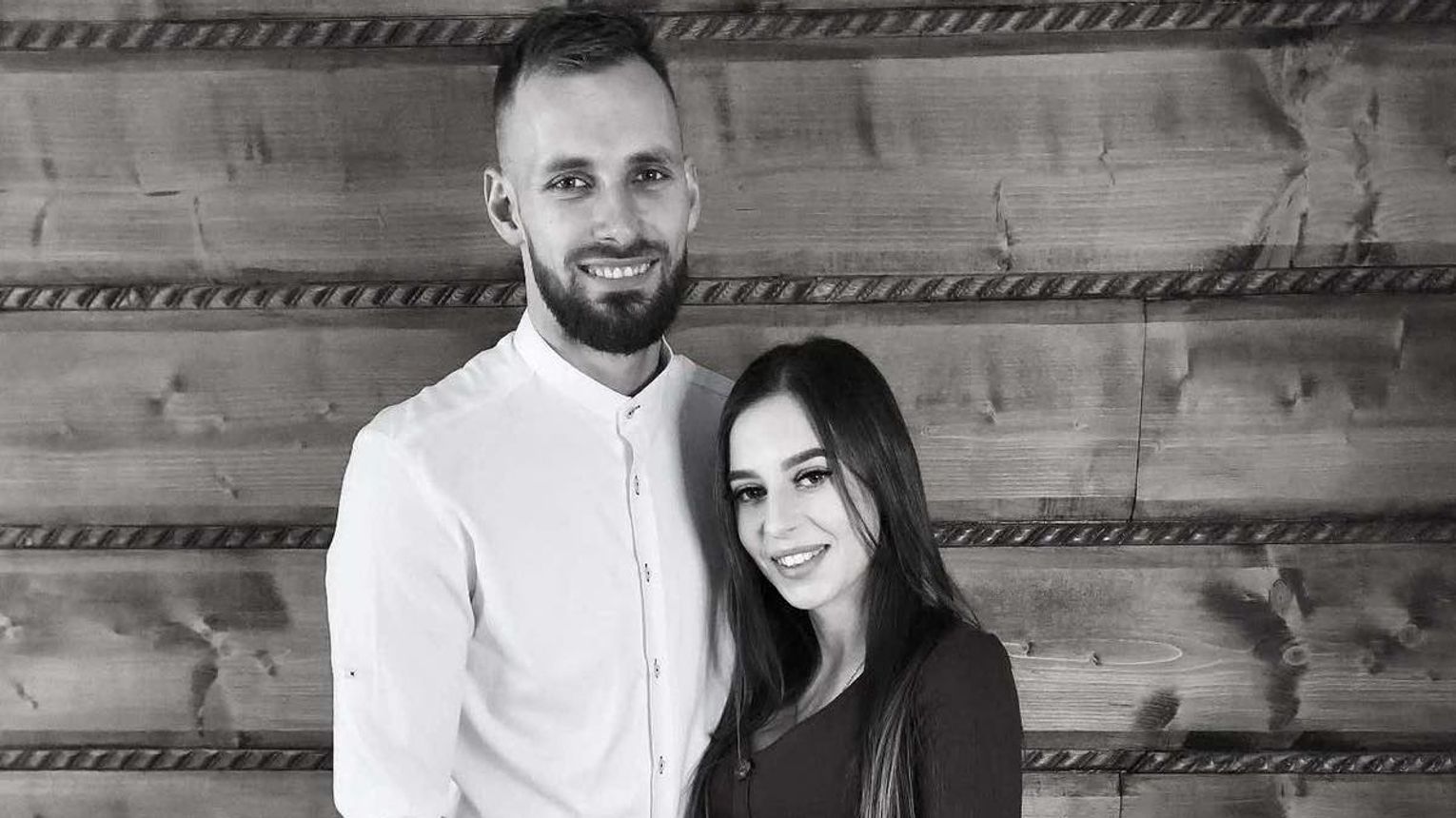 Znajomi i bliscy poruszeni śmiercią Justyny i Zbyszka, osierocili roczną córeczkę. Morderca nadal na wolności