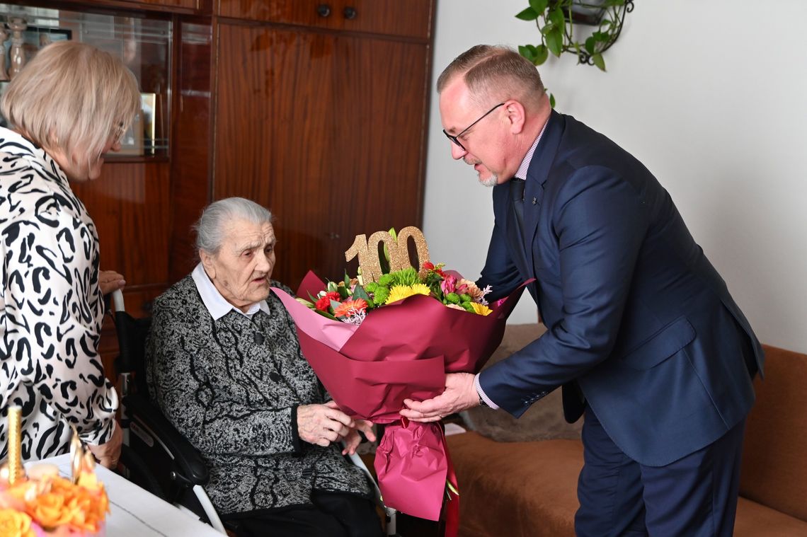 100 lat Michaliny Kornaś. Wyjątkowy jubileusz mieszkanki Brzeska 100 lat Michaliny Kornaś. Wyjątkowy jubileusz mieszkanki Brzeska