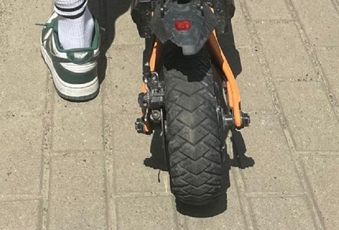 2500 złotych mandatu za przejażdżkę hulajnogą elektryczną po alkoholu 2500 złotych mandatu za przejażdżkę hulajnogą elektryczną po alkoholu