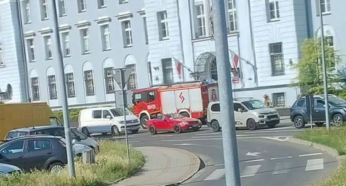 Alarmy bombowe w Tarnowie. Policja odnotowała pięć zgłoszeń