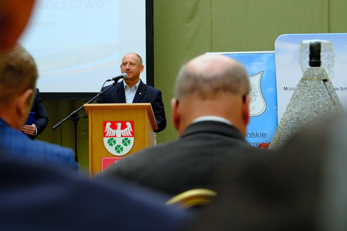 Bezpieczna wieś, odporne sołectwo. Ogólnopolska konferencja w Wierzchosławicach z udziałem wojewody małopolskiego Bezpieczna wieś, odporne sołectwo. Ogólnopolska konferencja w Wierzchosławicach z udziałem wojewody małopolskiego