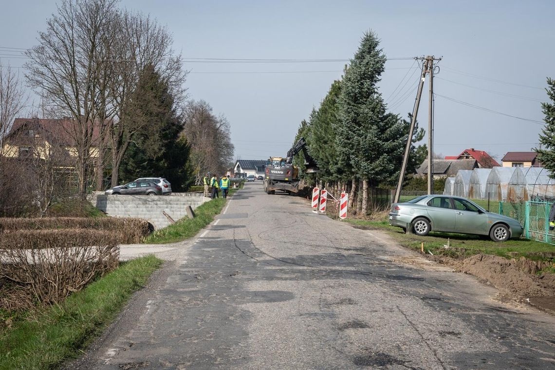 Blisko 13,6 mln zł dofinansowania na rozbudowę drogi powiatowej na bocheńszczyźnie