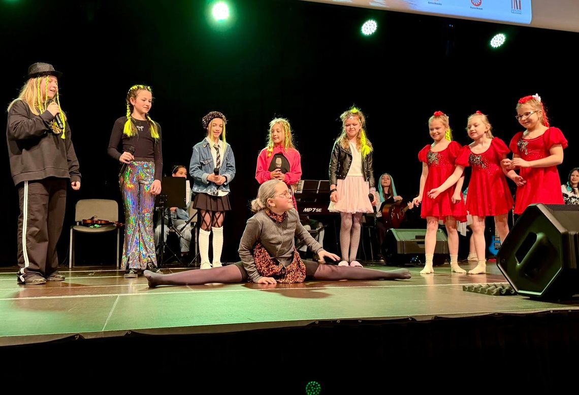 Brzesko. Młode talenty na scenie – ruszyły „Teatralne Lustra” Brzesko. Młode talenty na scenie – ruszyły „Teatralne Lustra”