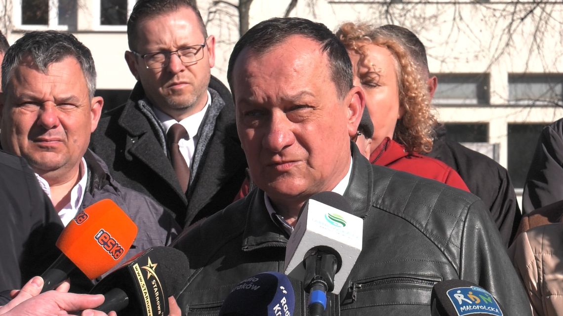 "Chcą Tarnów zaorać, nazywając go kulą u nogi". Związkowcy Grupy Azoty zaniepokojeni słowami prezesa "Chcą Tarnów zaorać, nazywając go kulą u nogi". Związkowcy Grupy Azoty zaniepokojeni słowami prezesa