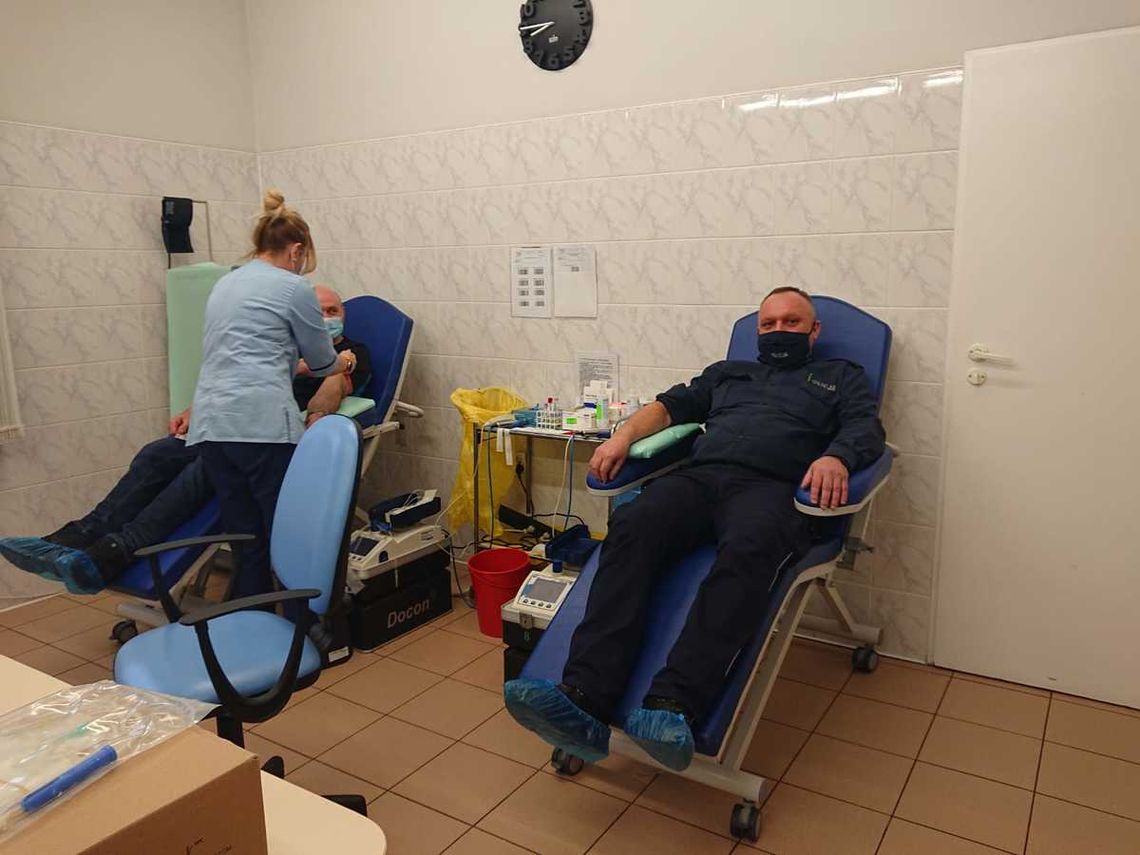 Dąbrowscy Policjanci podzielili się krwią w ramach akcji "103 Litry Krwi na 103 Rocznicę Powstania Policji"