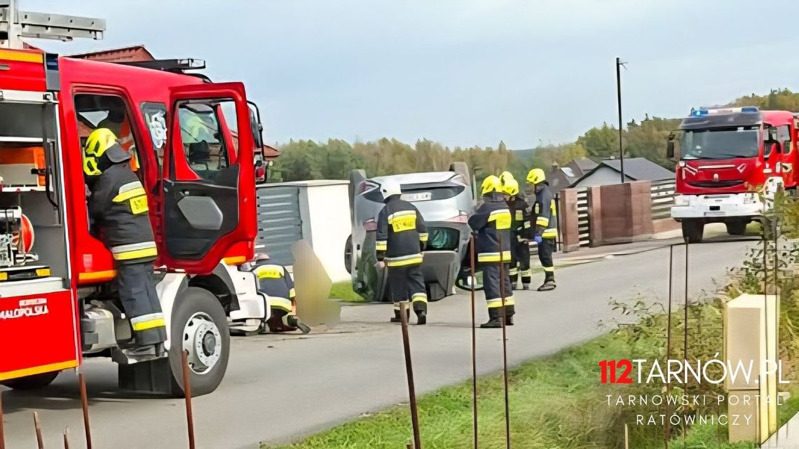 Dachowanie osobówki pod Tarnowem
