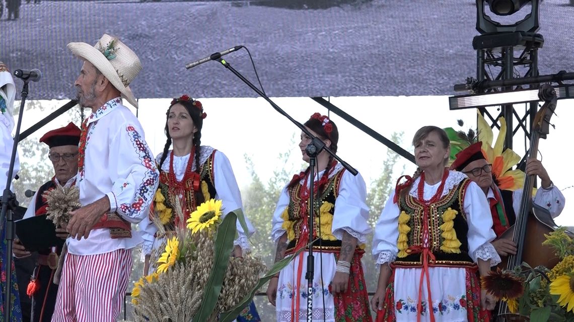 Dożynkowe tradycje i muzyczne emocje w Szczucinie