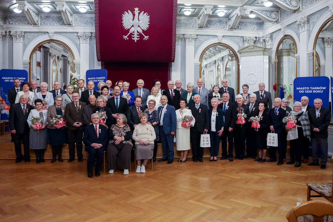 Dwadzieścia pięć par świętowało swoje jubileusze w Tarnowie. Państwo Kowalowie są ze sobą ponad 60 lat!