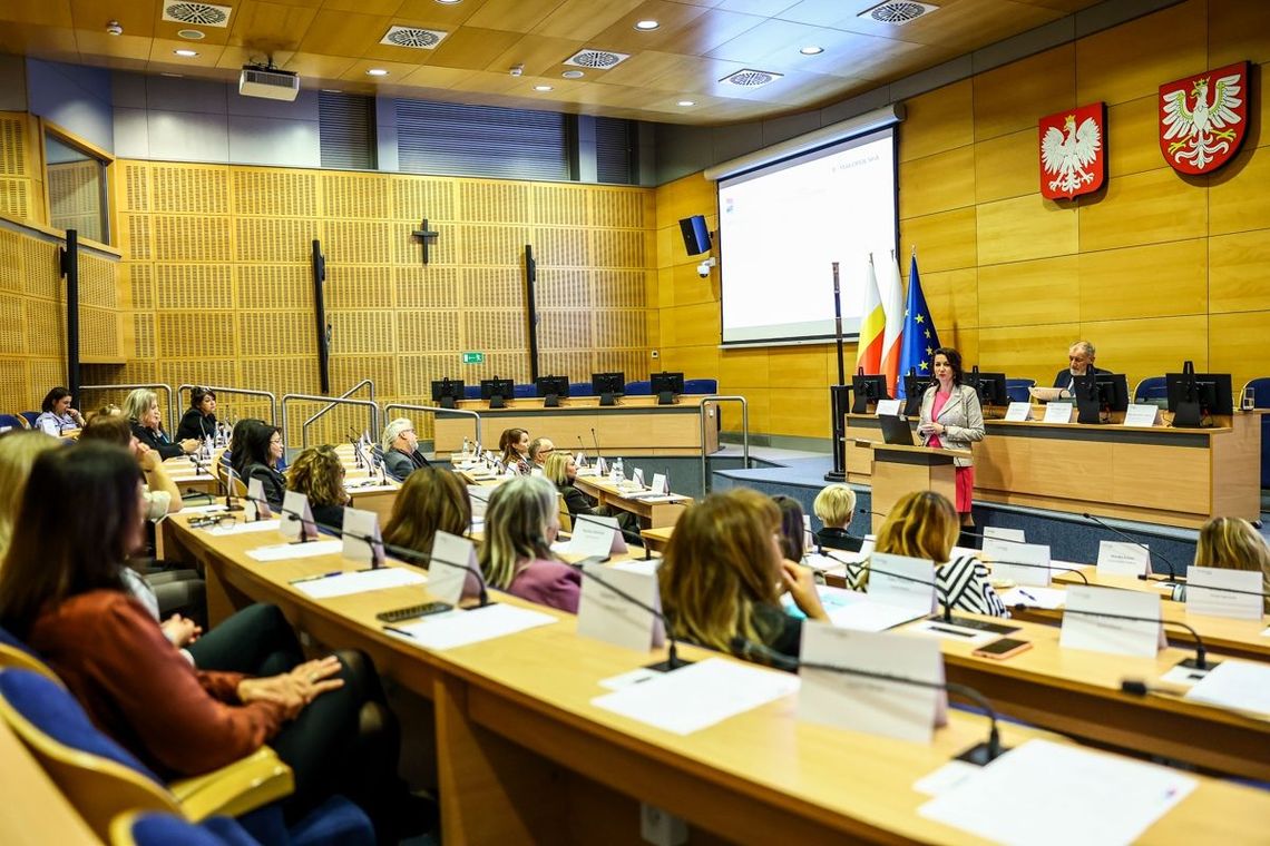 Dyskusja o propozycjach wsparcia rodzin w 2026 roku. Posiedzenie Małopolskiej Rady ds. Rodzin