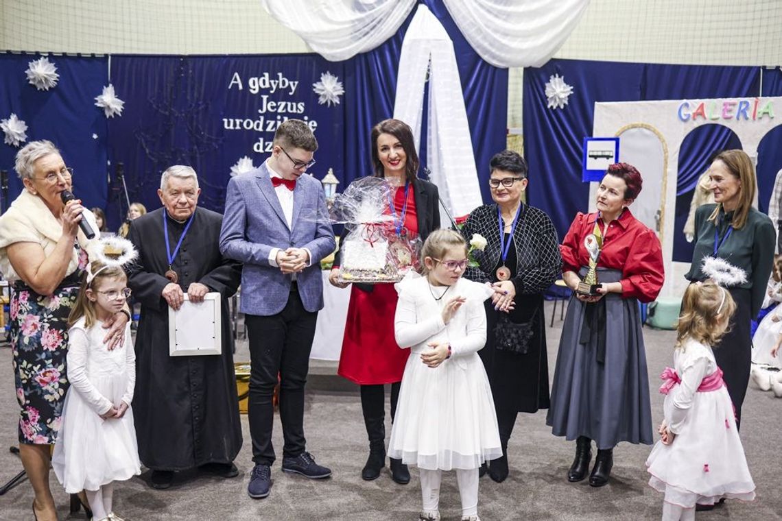 „Gdyby Jezus przyszedł dziś..”. Jasełka w Olszynach