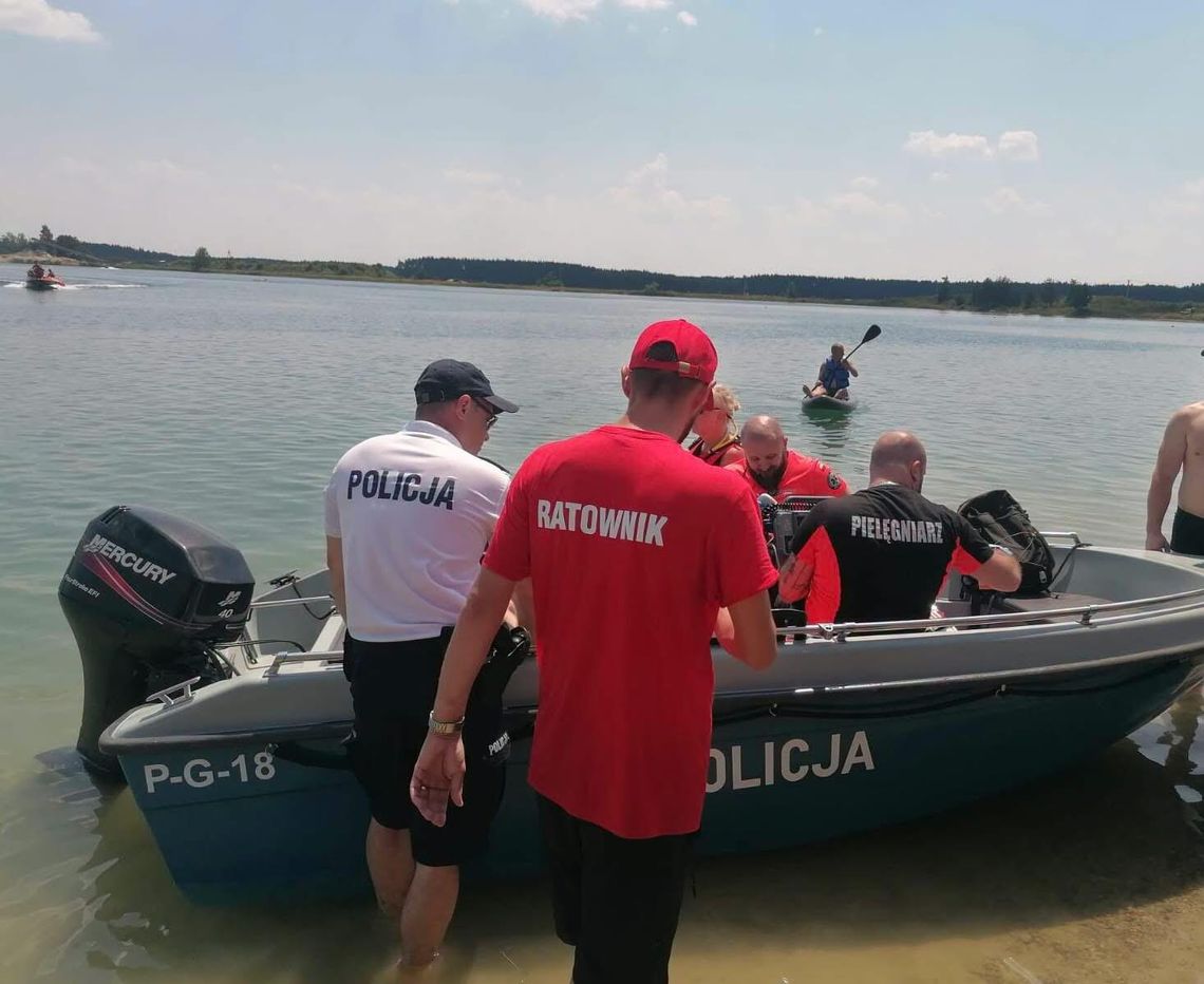 Groźna sytuacja podczas pikniku służb ratowniczych w Radłowie. Młody mężczyzna znalazł się pod wodą Groźna sytuacja podczas pikniku służb ratowniczych w Radłowie. Młody mężczyzna znalazł się pod wodą