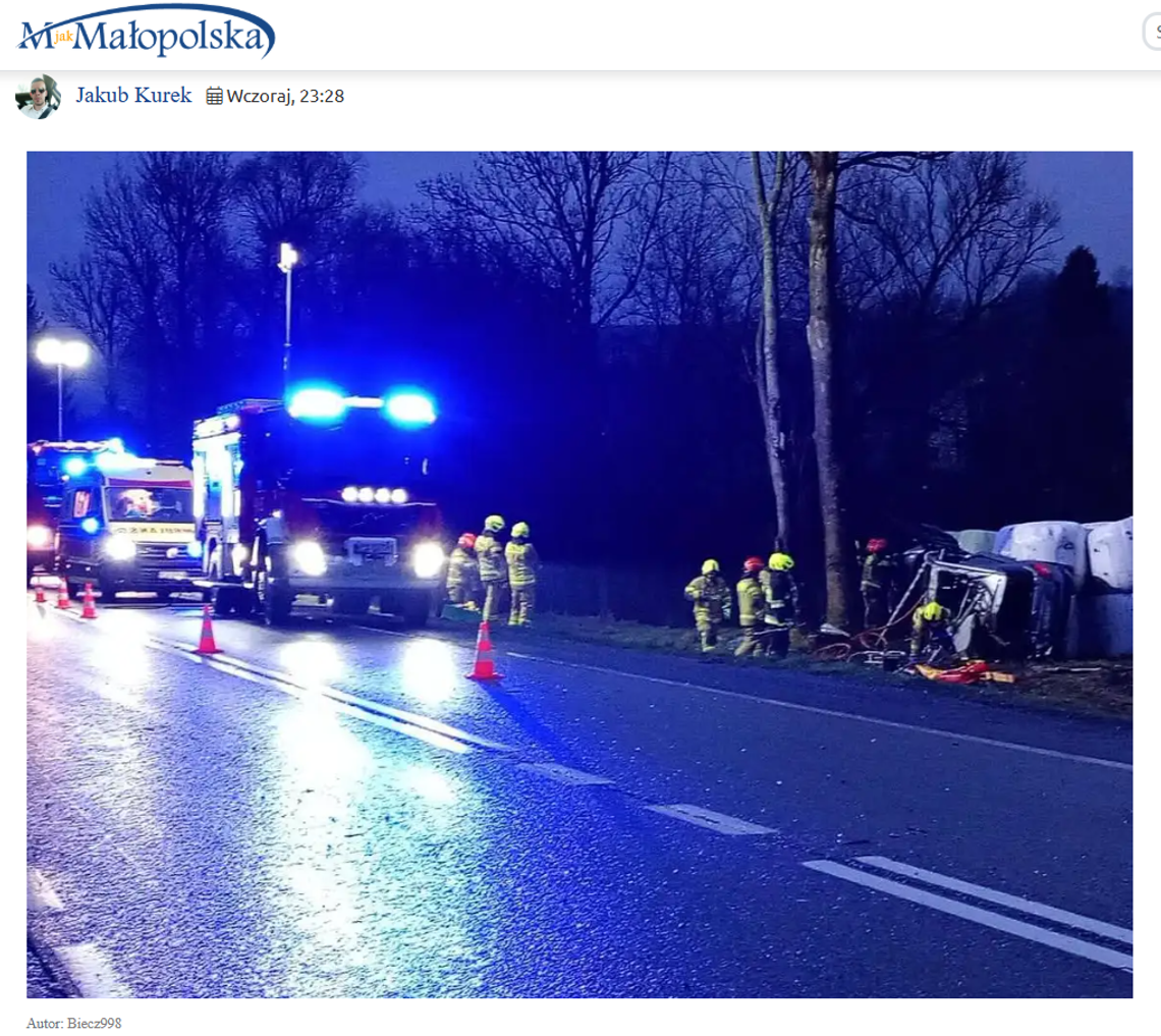 Groźny wypadek na DK28 w Ropie. Auto uderzyło w drzewo, kierowca w szpitalu!