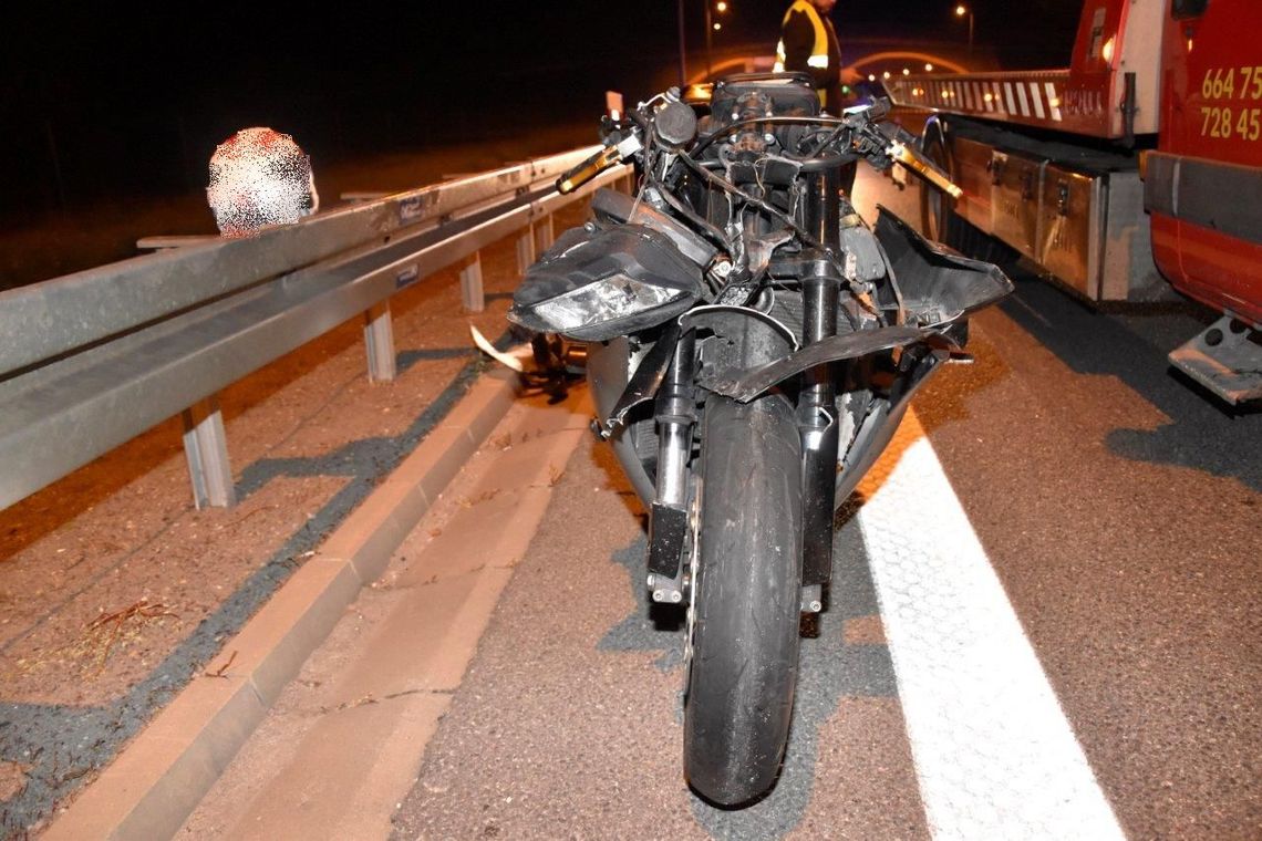 Groźny wypadek z udziałem motocyklisty na tarnowskim odcinku autostrady A4 