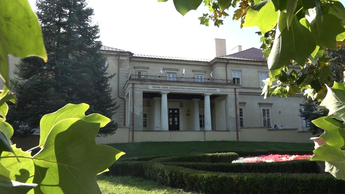 Gumniska i Zabłocie wczoraj i dziś, czyli wystawa historycznych zdjęć w Pałacu Sanguszków Gumniska i Zabłocie wczoraj i dziś, czyli wystawa historycznych zdjęć w Pałacu Sanguszków