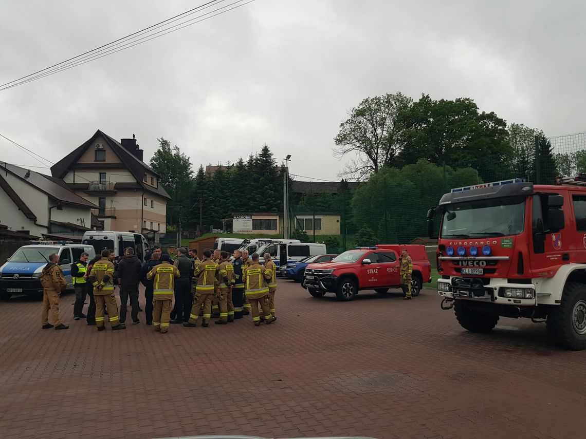 Śmigłowiec zniknął z radaru w rejonie Kasiny Wielkiej. Pilot nie żyje!