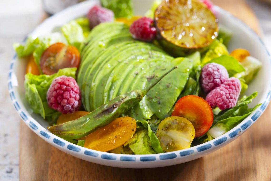 Jak ogarniać posiłki, kiedy każdy dzień wygląda inaczej?