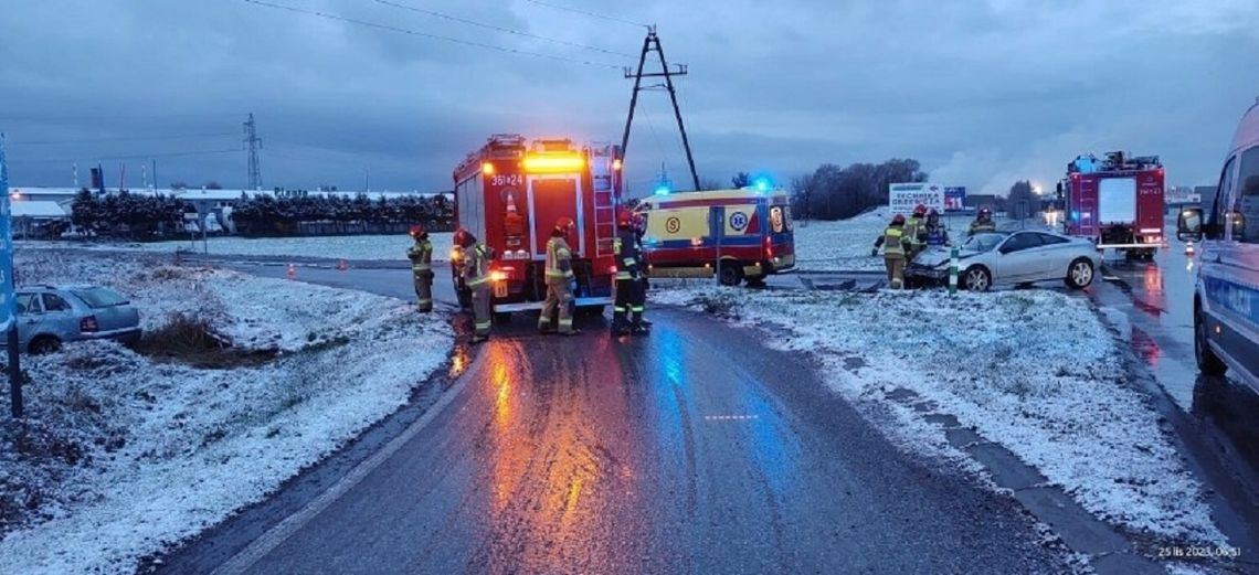 Jedna osoba poszkodowana w wypadku na skrzyżowaniu Beckera i Wyszyńskiego w Tarnowie