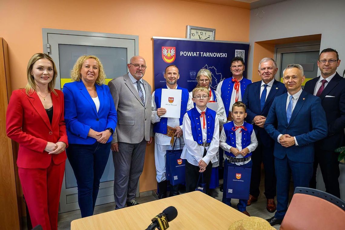 Kapela z Szerzyn została doceniona przez Starostę Kapela z Szerzyn została doceniona przez Starostę