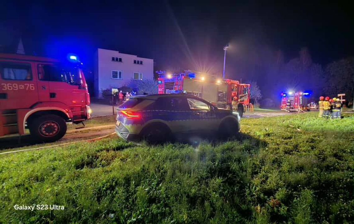Karwodrza. Mężczyzna poszkodowany w pożarze budynku