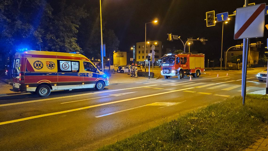 Kierująca BMW wymusiła pierwszeństwo przejazdu. Zderzenie dwóch pojazdów w Tarnowie