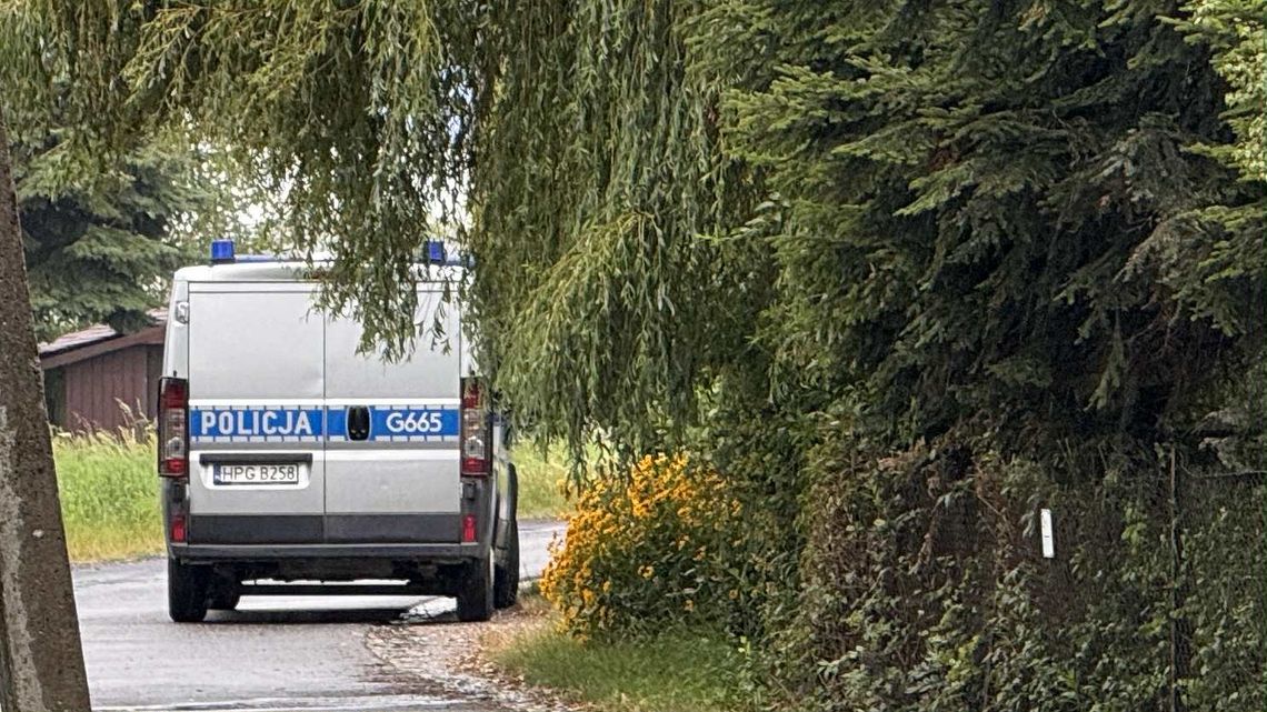 Kontrterroryści Policji weszli do mieszkania przestępcy w powiecie wadowickim