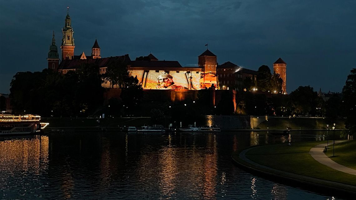 „KORONA I PAŃSTWO – 1000 LAT KRÓLESTWA”: WYJĄTKOWY SPEKTAKL MULTIMEDIALNY NA WAWELU „KORONA I PAŃSTWO – 1000 LAT KRÓLESTWA”: WYJĄTKOWY SPEKTAKL MULTIMEDIALNY NA WAWELU