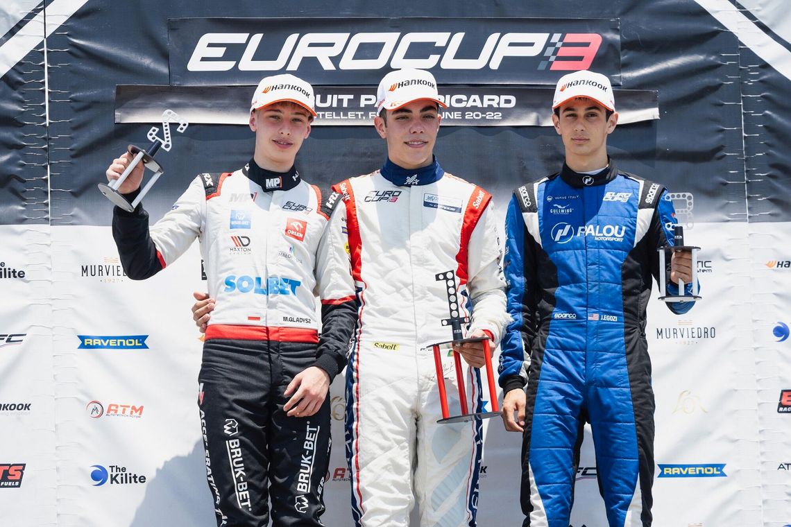 Maciej Gładysz na podium wśród debiutantów
