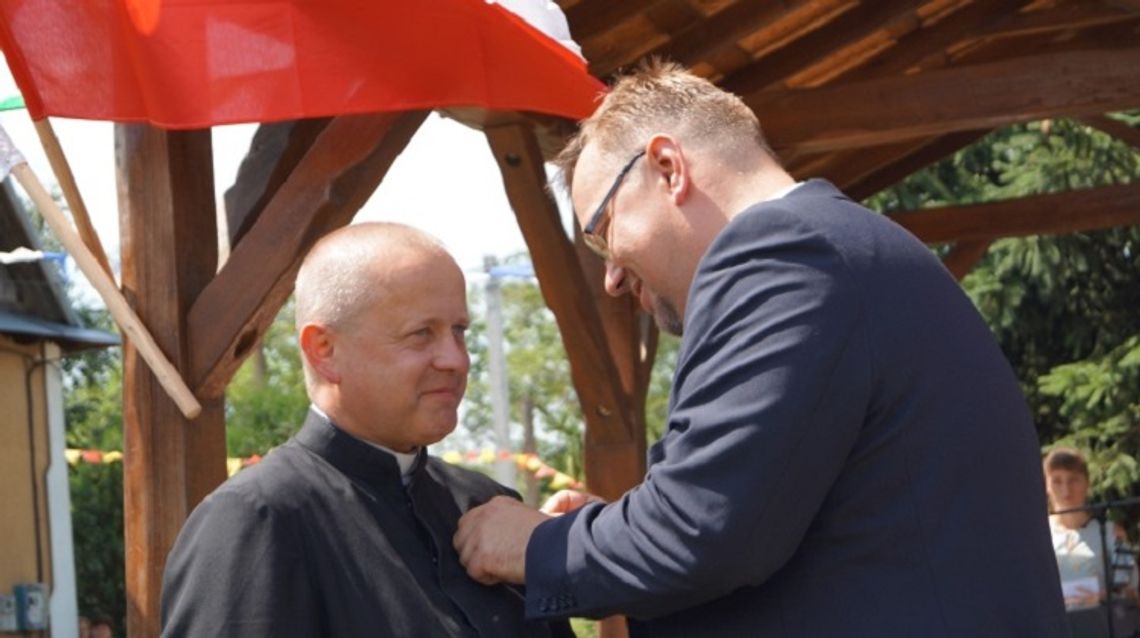 Misjonarz, ks. Marcin Januś z Koszyc Małych odznaczony Brązowym Krzyżem Zasługi