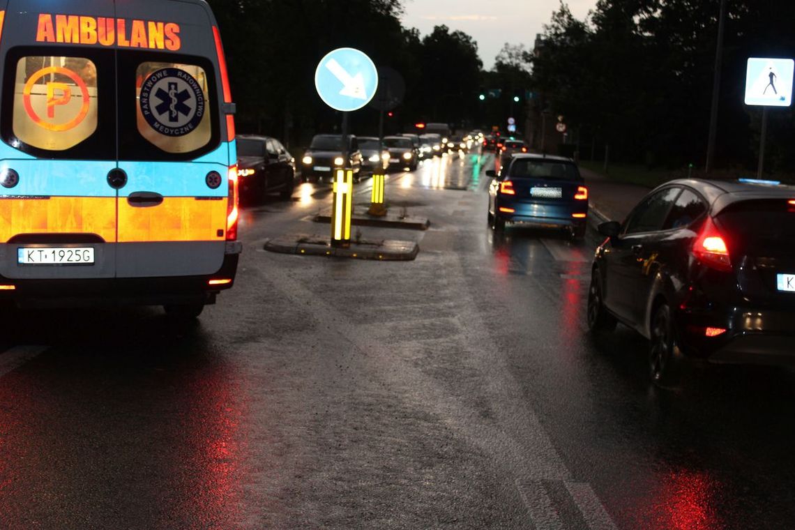 Nastolatek potrącony na przejściu dla pieszych w Tarnowie. Trafił do szpitala